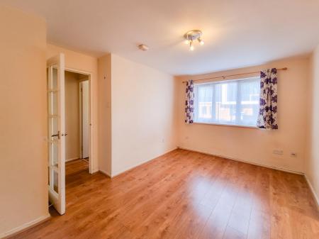1 bedroom Studio flat to let in Southwold Road, Nth Wat, Watford, WD24