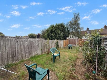 2 bedroom Terraced House to let in Regent Street, Watford, WD24