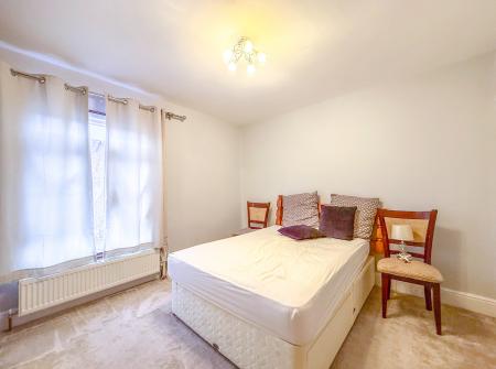 2 bedroom Terraced House to let in Regent Street, Watford, WD24