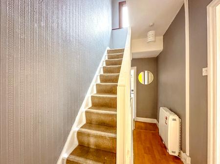 3 bedroom Flat to let in St Albans Road, Watford, WD24