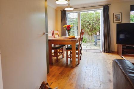 3 bedroom Detached house for sale in Cameron Close, Wood Green, London, N22