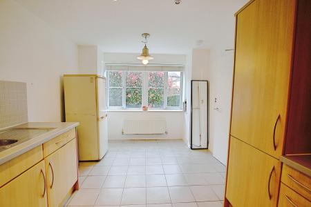 3 bedroom Detached house for sale in Cameron Close, Wood Green, London, N22