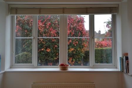 3 bedroom Detached house for sale in Cameron Close, Wood Green, London, N22