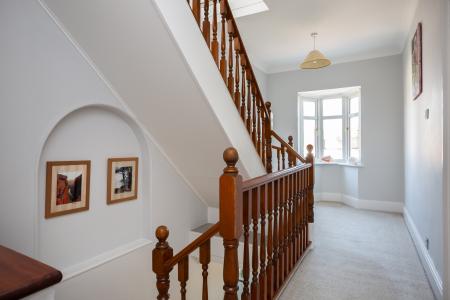 5 bedroom Detached house for sale in Landra Gardens, Winchmore Hill, London, N21