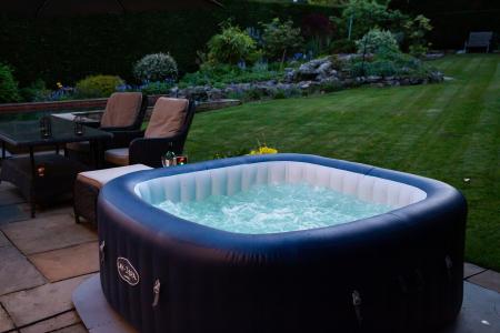 5 bedroom Detached house for sale in Landra Gardens, Winchmore Hill, London, N21