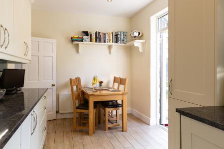 5 bedroom Detached house for sale in Landra Gardens, Winchmore Hill, London, N21