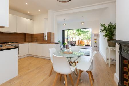 4 bedroom Terraced House for sale in Lyndhurst Road, London, N22