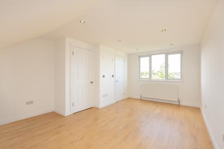 4 bedroom Terraced House for sale in Lyndhurst Road, London, N22