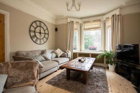 4 bedroom Semi-detached house for sale in Park Road, New Barnet, London, EN4