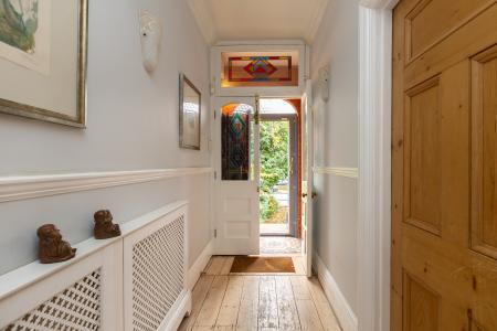 4 bedroom Semi-detached house for sale in Park Road, New Barnet, London, EN4