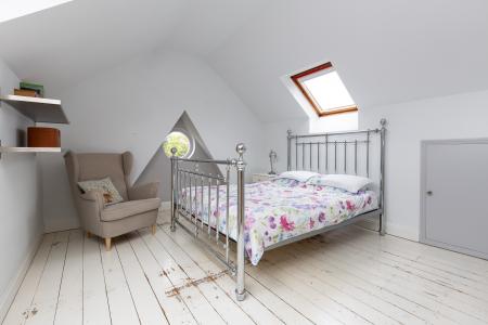 4 bedroom Semi-detached house for sale in Park Road, New Barnet, London, EN4