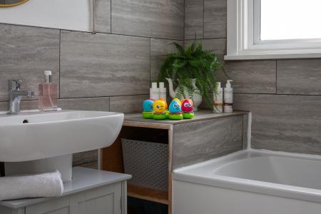 3 bedroom Semi-detached house for sale in Ridge Crest, Enfield, London, EN2