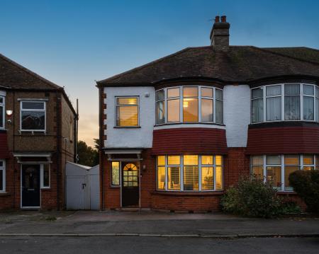3 bedroom Semi-detached house for sale in Ridge Crest, Enfield, London, EN2