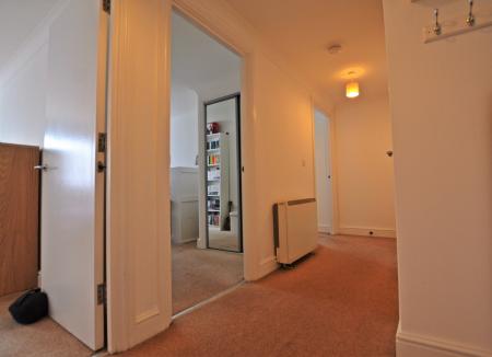 2 bedroom Flat for sale in The Broadway, Edmonton, London, N9