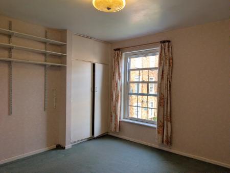 2 bedroom Flat for sale in Baker Street, Enfield, London, EN1