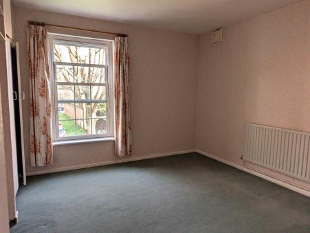 2 bedroom Flat for sale in Baker Street, Enfield, London, EN1