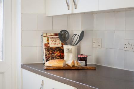 2 bedroom Terraced House for sale in Lincoln Road, Enfield, London, EN1