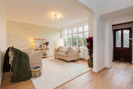3 bedroom Semi-detached house for sale in Southgate Road, Potters Bar, Hertsmere, EN6