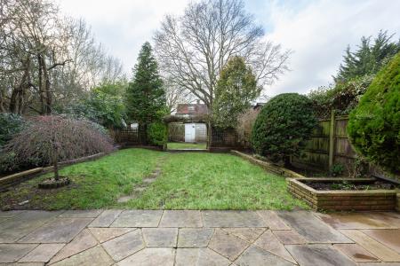 3 bedroom Semi-detached house for sale in Southgate Road, Potters Bar, Hertsmere, EN6