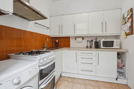 1 bedroom Flat for sale in Sylvan Avenue, London, N22