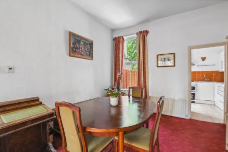 1 bedroom Flat for sale in Sylvan Avenue, London, N22