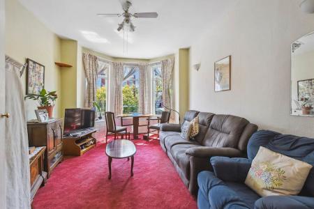1 bedroom Flat for sale in Sylvan Avenue, London, N22