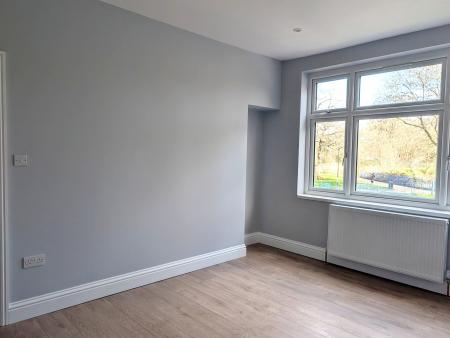 3 bedroom Terraced House to let in Sweet Briars Walk, Edmonton, London, N18