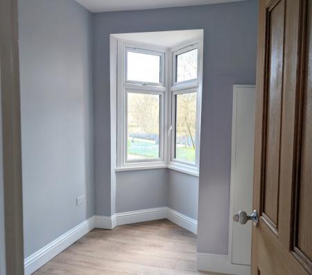 3 bedroom Terraced House to let in Sweet Briars Walk, Edmonton, London, N18