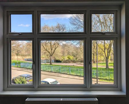 3 bedroom Terraced House to let in Sweet Briars Walk, Edmonton, London, N18