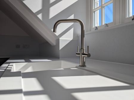 1 bedroom Flat to let in Oakwood Parade, Enfield, London, EN1