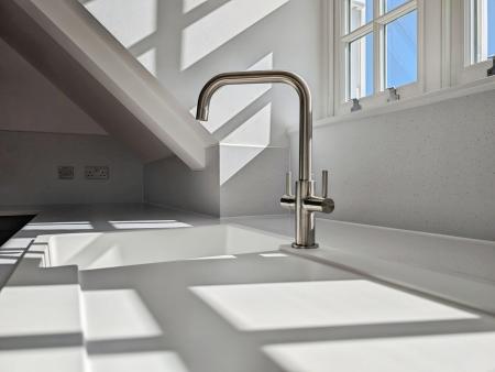 1 bedroom Flat to let in Oakwood Parade, Enfield, London, EN1