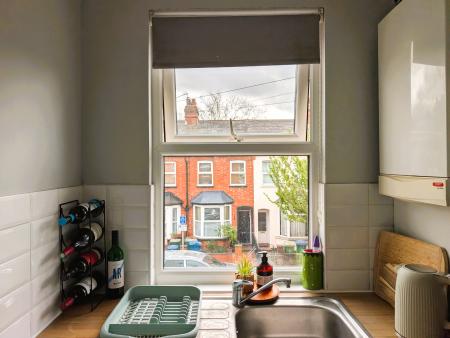 2 bedroom Maisonette to let in Belmont Road, Harrow, London, HA3