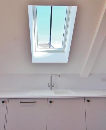 2 bedroom Flat to let in Oakwood Parade, Enfield, London, EN1