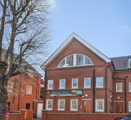 Oakwood Parade, Enfield, London, EN1