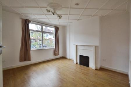 3 bedroom Terraced House for sale in Princes Avenue, Palmers Green, London, N13