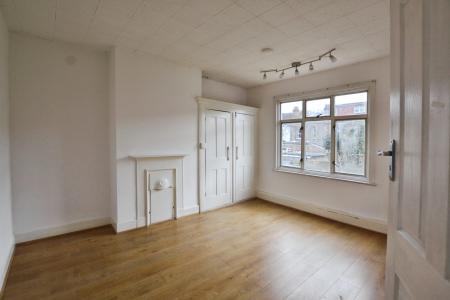 3 bedroom Terraced House for sale in Princes Avenue, Palmers Green, London, N13