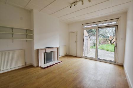 3 bedroom Terraced House for sale in Princes Avenue, Palmers Green, London, N13