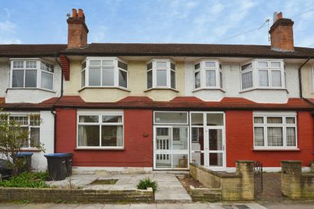 Princes Avenue, Palmers Green, London, N13