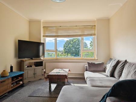 1 bedroom Flat to let in Palmerston Road, London, N22