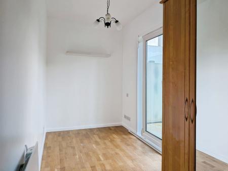 1 bedroom Flat to let in Tower Point