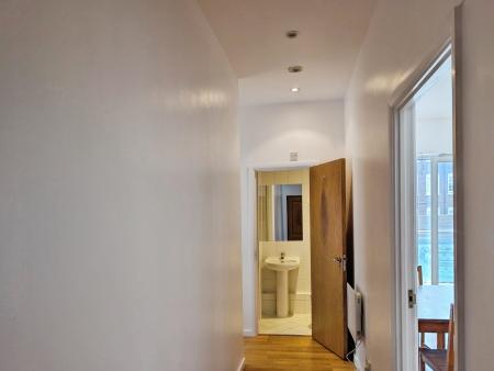 1 bedroom Flat to let in Tower Point