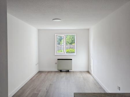 1 bedroom Flat to let in Studio Way, Hertford, Hertsmere, WD6