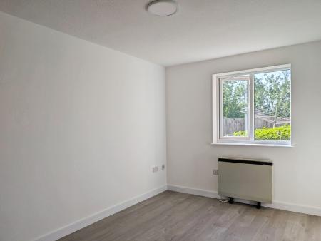 1 bedroom Flat to let in Studio Way, Hertford, Hertsmere, WD6