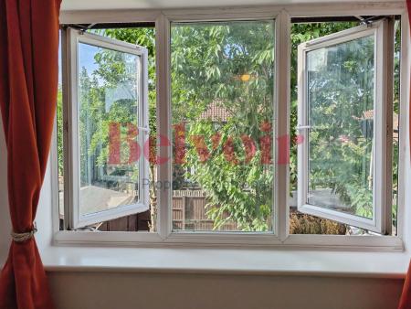 3 bedroom Flat to let in Mahon Close, Enfield, London, EN1