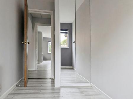 2 bedroom Flat to let in Pycroft Way, Edmonton, London, N9