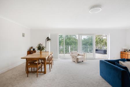 3 bedroom Penthouse for sale in Private Road, Enfield, London, EN1