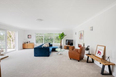 3 bedroom Penthouse for sale in Private Road, Enfield, London, EN1