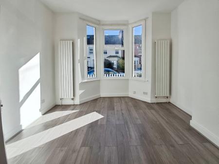 3 bedroom Terraced House to let in Cheshire Road, Wood Green, London, N22