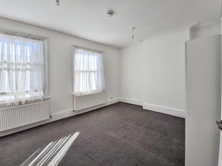 3 bedroom Terraced House to let in Cheshire Road, Wood Green, London, N22