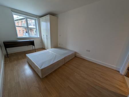 2 bedroom Flat for sale in Greyhound Hill, Hendon, NW4